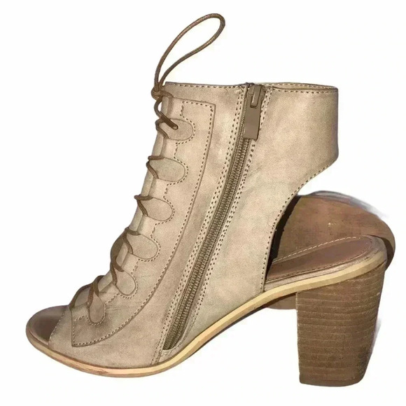 Very Volatile Tie Up Peep Toe Size 9 - Picture 4 of 8